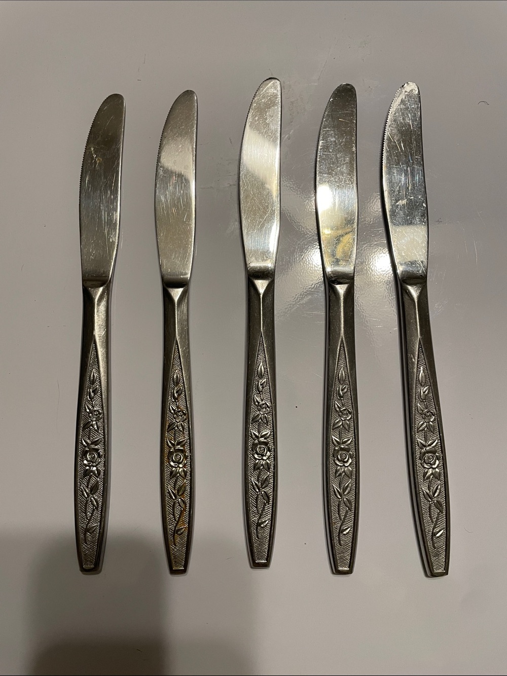 Set of 5 Vintage Riviera Stainless Steel Dinner Knives - Silver